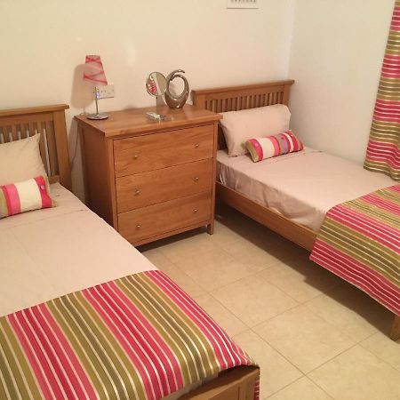 Excellent 2 bed Apartment Mandria  Buitenkant foto