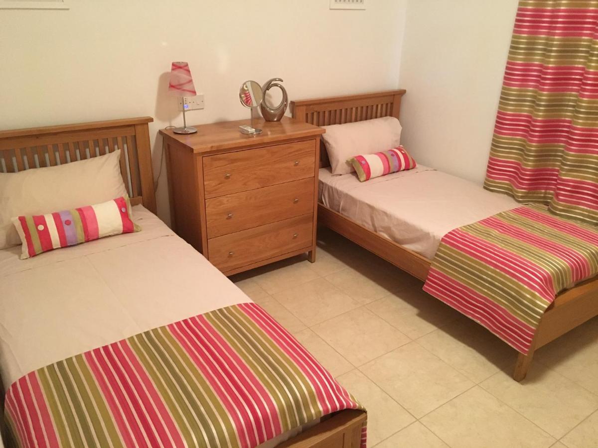 Excellent 2 bed Apartment Mandria  Buitenkant foto